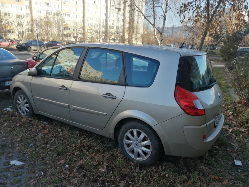 Renault Grand scenic 1.9, снимка 5 - Автомобили и джипове - 48601990