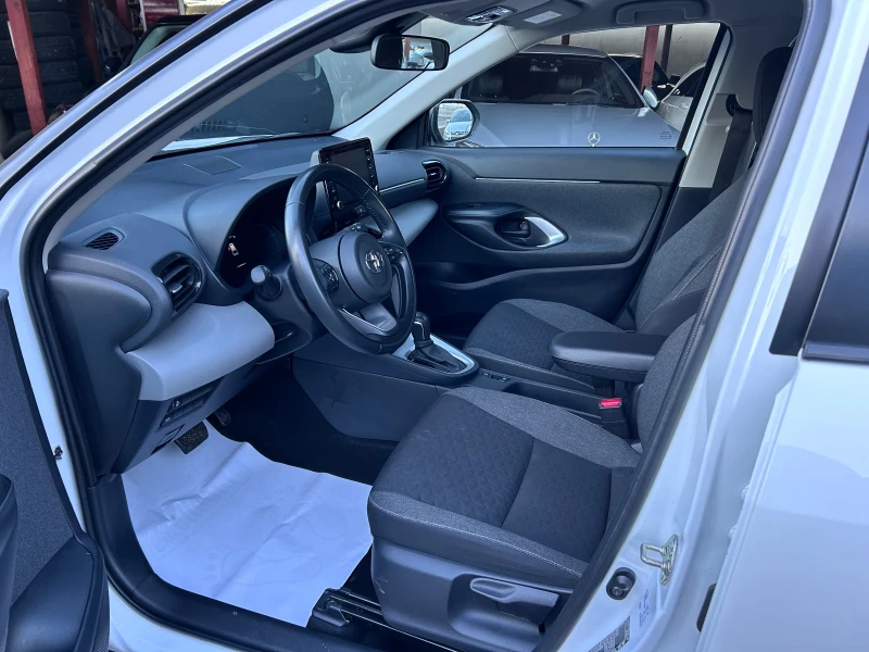 Toyota Yaris Cross 1.5 HYBRID  41000км, снимка 7 - Автомобили и джипове - 51561790