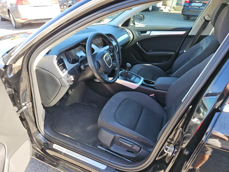 Audi A4 2.0TDI/BLACK FRIDAY/LED/NAVI/БЛУТУТ/EURO 5A/ТОП, снимка 9 - Автомобили и джипове - 51626756