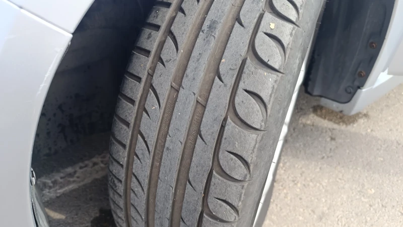 Mitsubishi Grandis 2.4i-ГАЗ, снимка 15 - Автомобили и джипове - 51864393