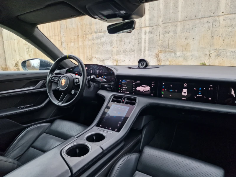 Porsche Taycan Turbo S, снимка 11 - Автомобили и джипове - 52805332