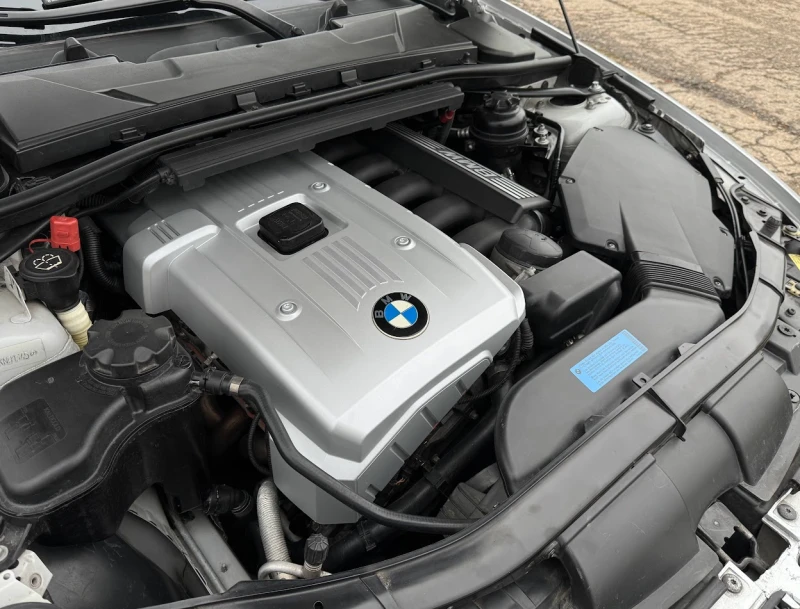 BMW 330 i М спорт, снимка 15 - Автомобили и джипове - 52885375