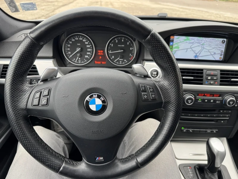 BMW 330 i М спорт, снимка 16 - Автомобили и джипове - 52885375