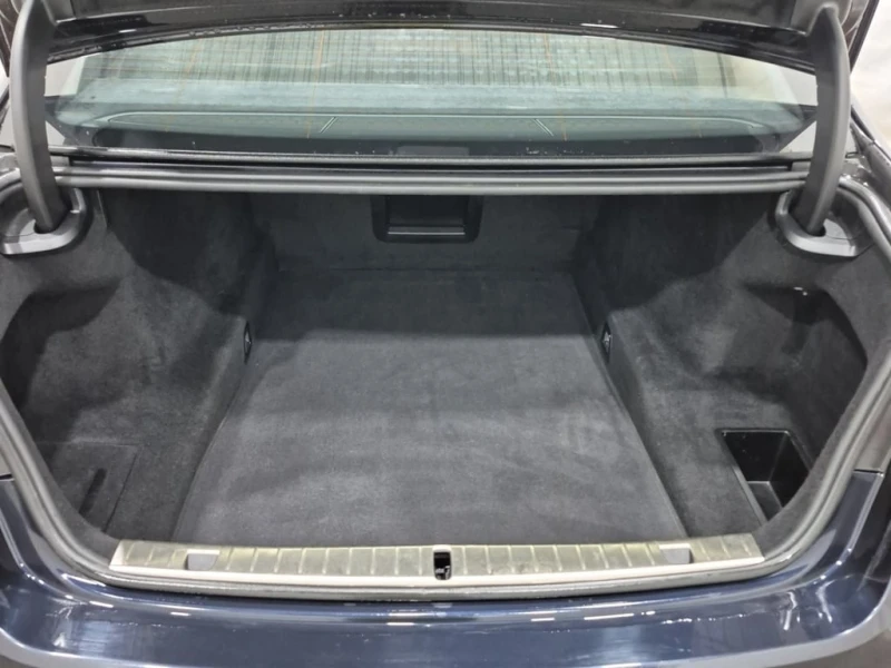 BMW 750 XDRIVE * CARFAX * БЕЗ ПЪРВОНАЧАЛНА ВНОСКА, снимка 16 - Автомобили и джипове - 53125419