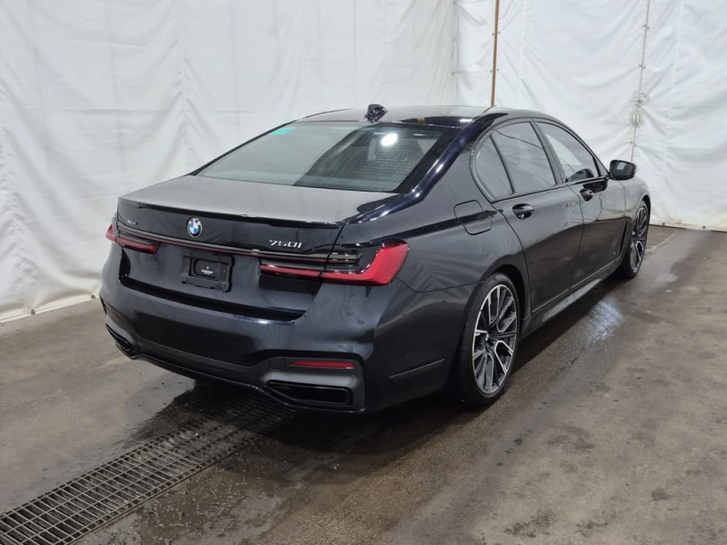 BMW 750 XDRIVE * CARFAX * БЕЗ ПЪРВОНАЧАЛНА ВНОСКА, снимка 3 - Автомобили и джипове - 53125419