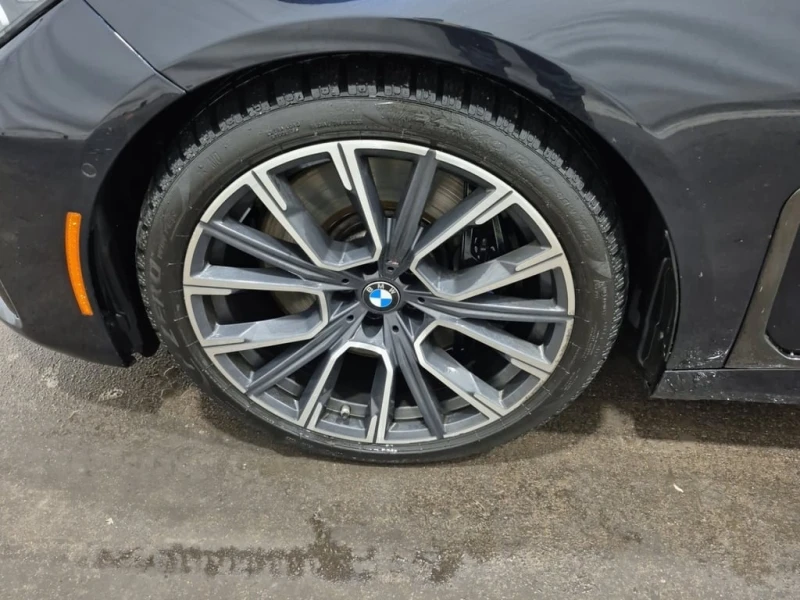 BMW 750 XDRIVE * CARFAX * БЕЗ ПЪРВОНАЧАЛНА ВНОСКА, снимка 17 - Автомобили и джипове - 53125419