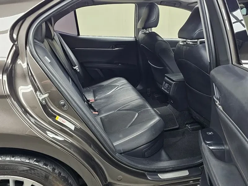 Toyota Camry (Xv70) 2.5 Xle Hybrid | Mobile.bg � ����������� 10