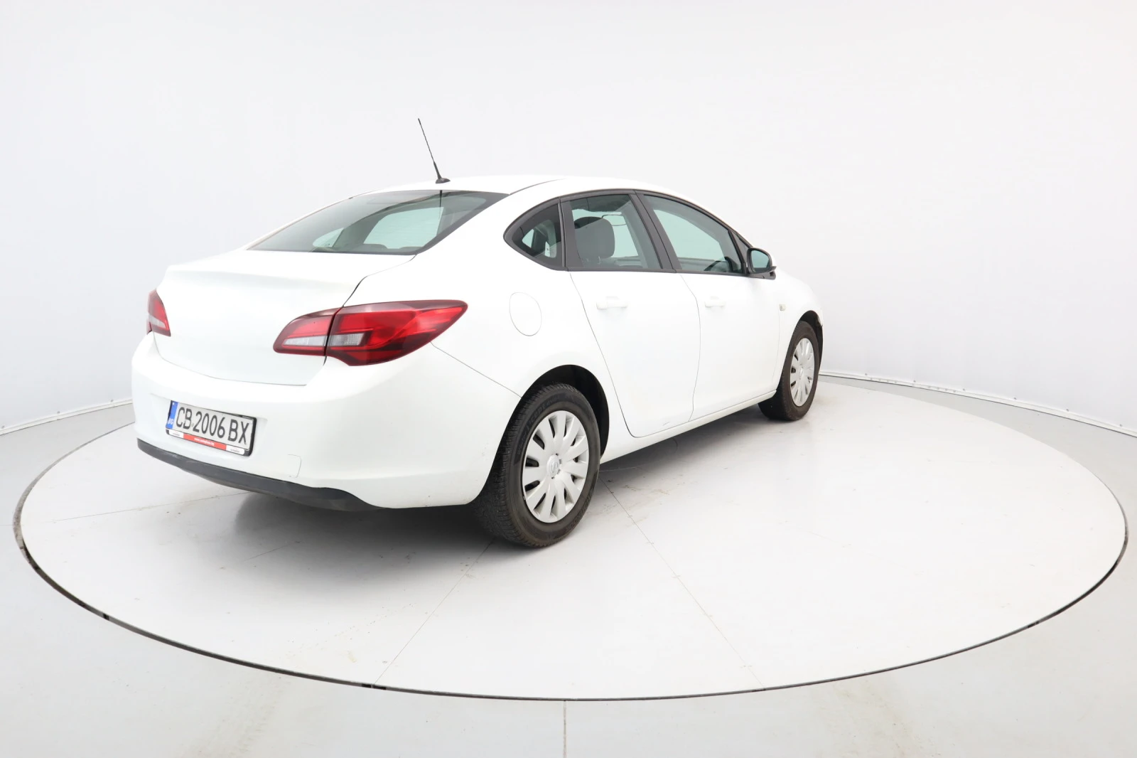 Opel Astra 1.6 CDTi - изображение 5