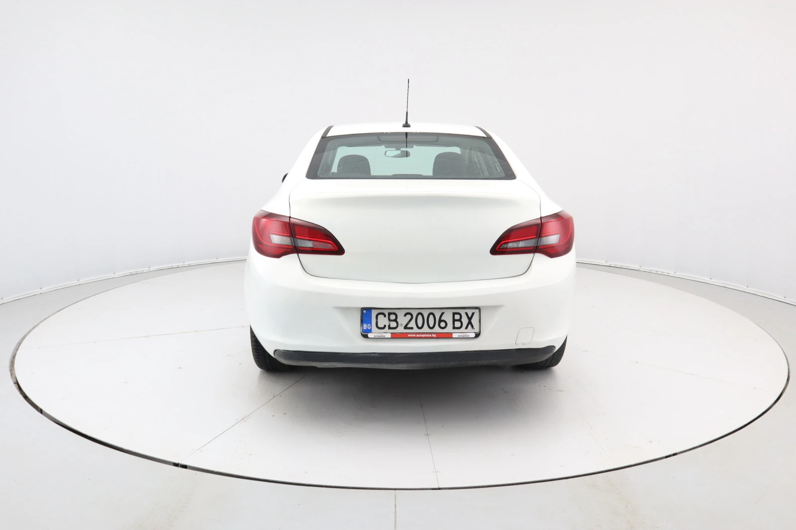 Opel Astra 1.6 CDTi - изображение 4