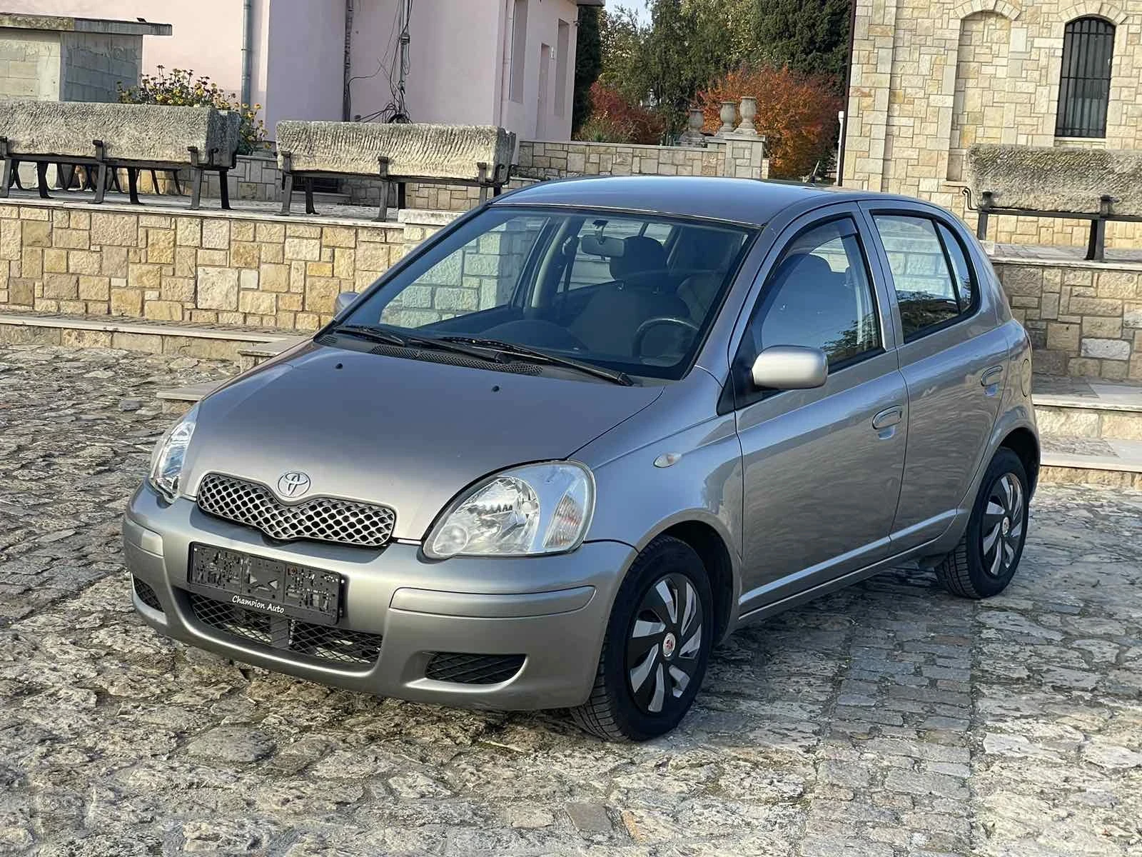 Toyota Yaris 1.3 VVT - изображение 6