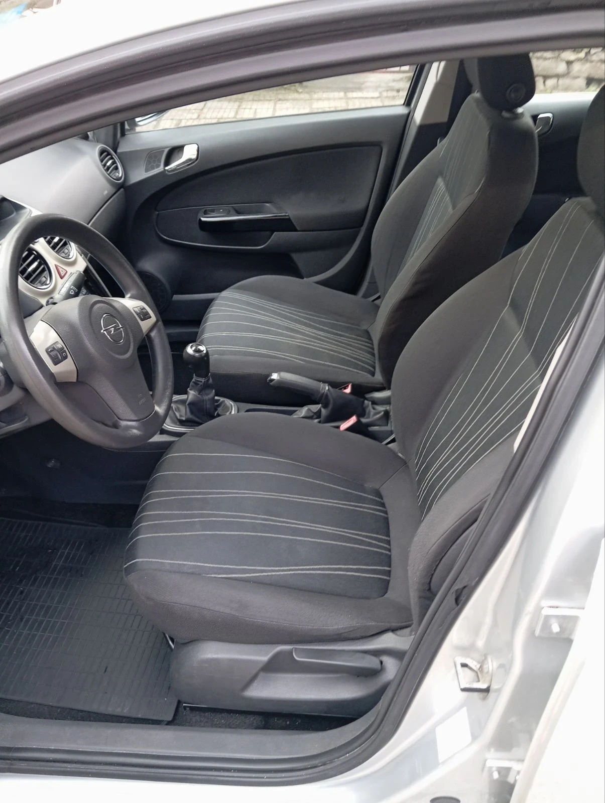Opel Corsa 1.4i - изображение 7
