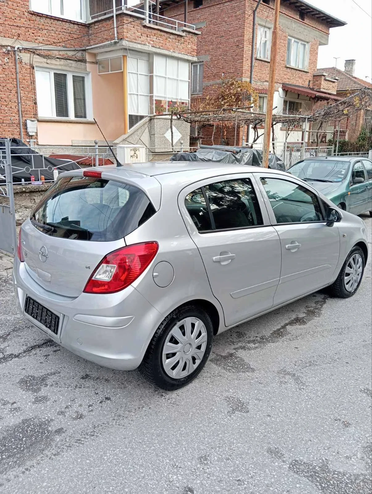 Opel Corsa 1.4i - изображение 4