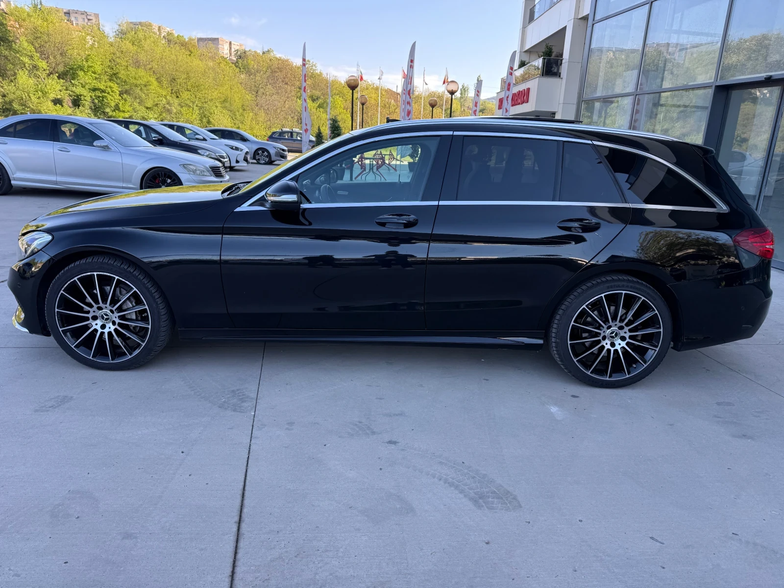 Mercedes-Benz C 220 ПАНОРАМА/BURMESTER/LINE ASSIST/AMG-LINE/LED - изображение 3