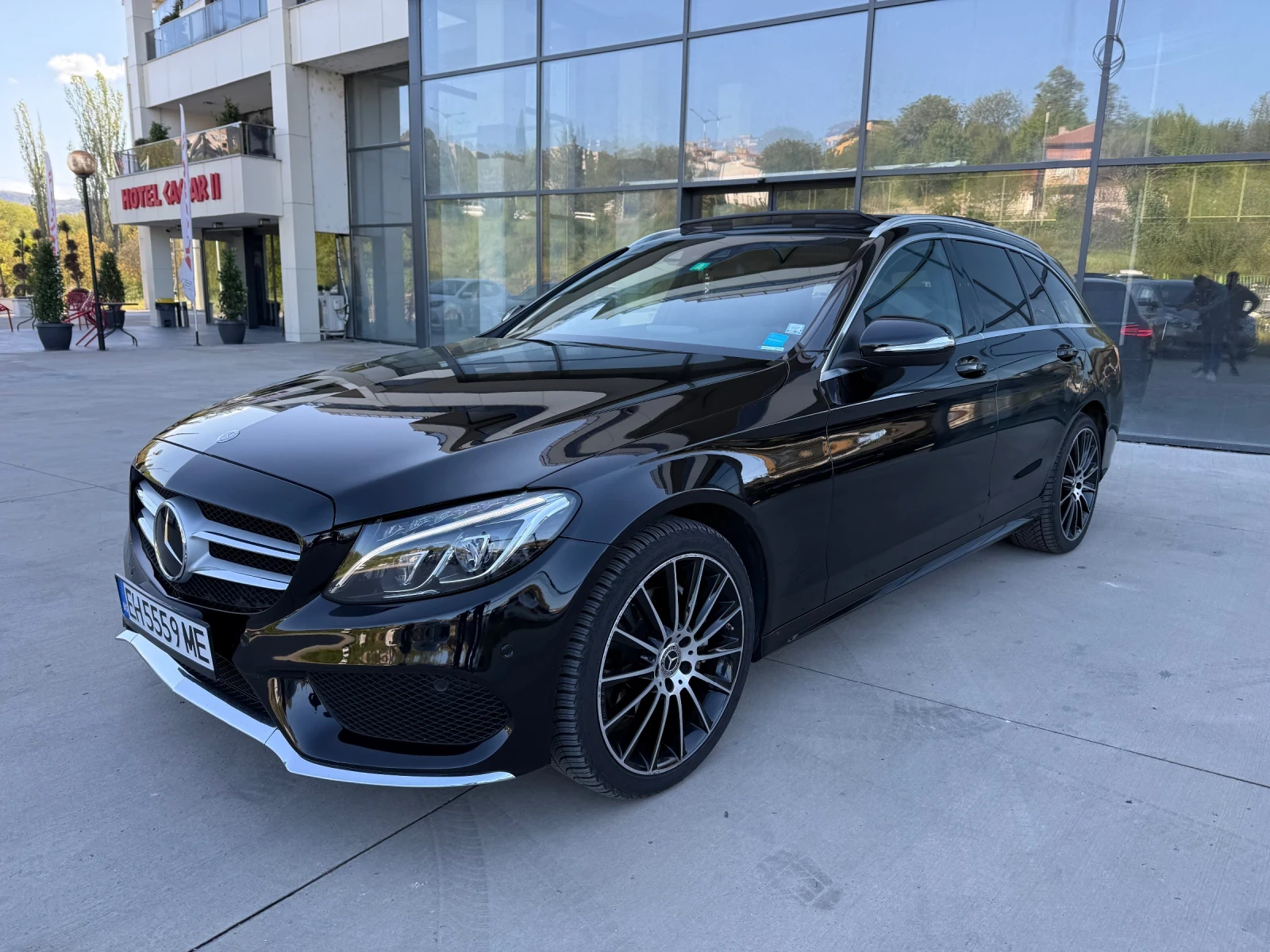 Mercedes-Benz C 220 ПАНОРАМА/BURMESTER/LINE ASSIST/AMG-LINE/LED - изображение 2
