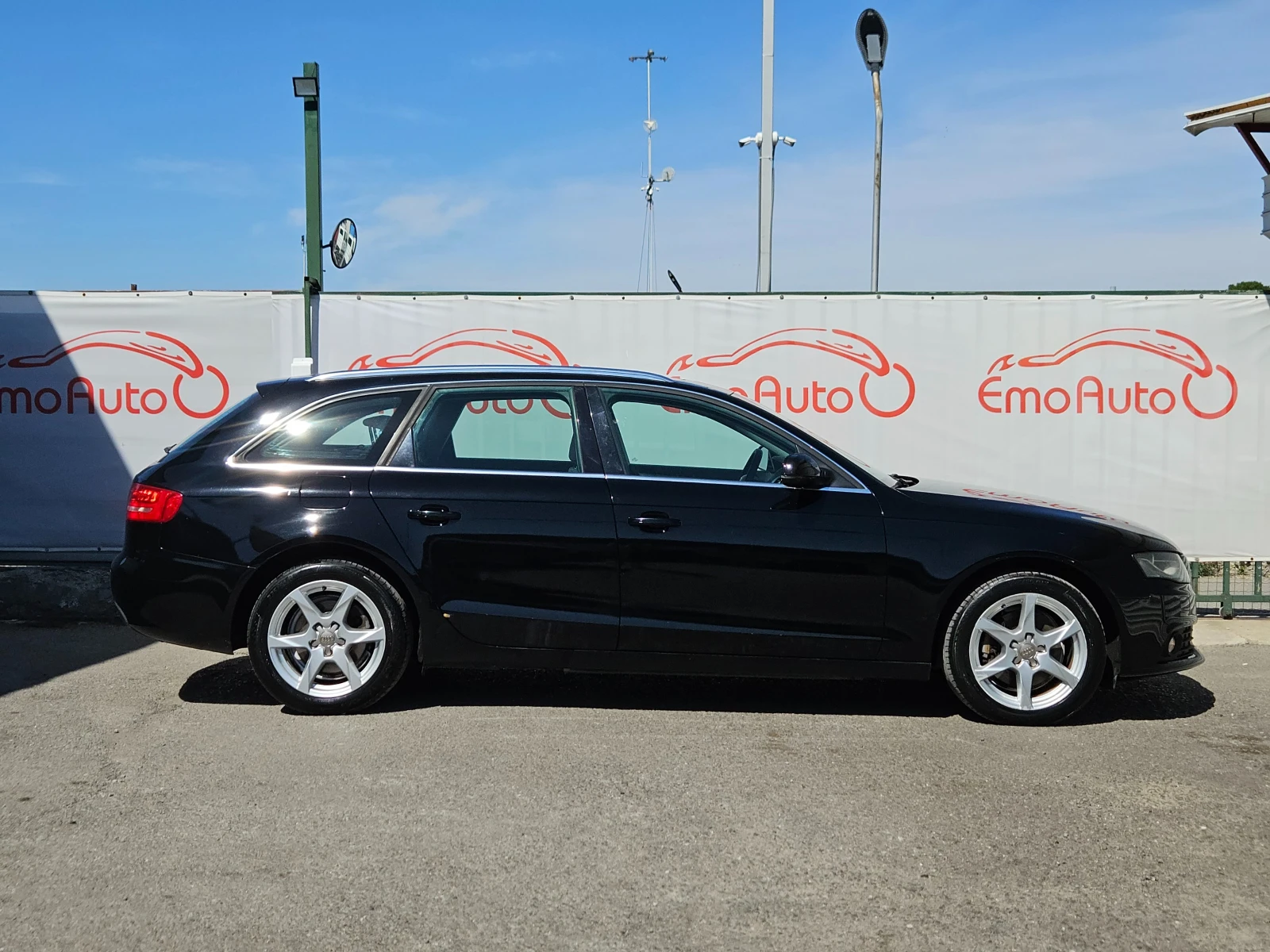 Audi A4 2.0TDI/FACELIFT/120k.c/LED/NAVI/БЛУТУТ/EURO 5A/ТОП - изображение 2