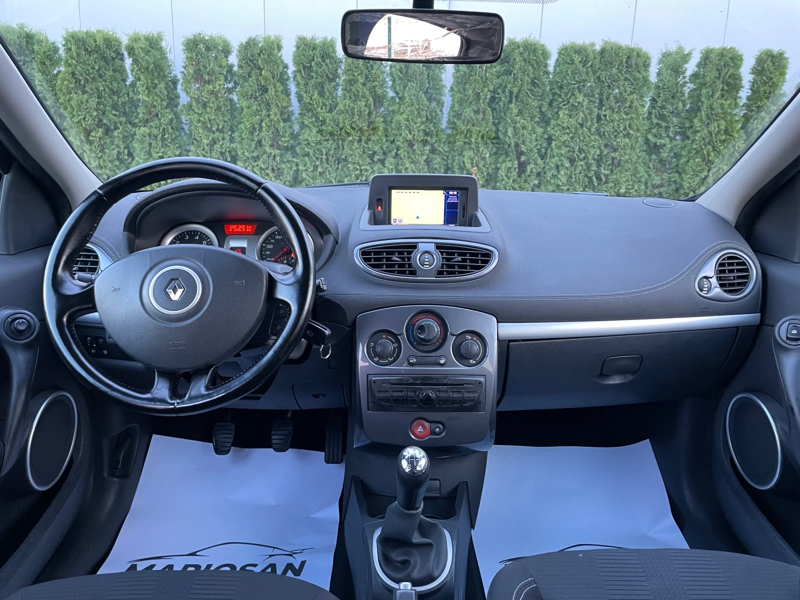 Renault Clio  1.2i Бензин/Газ/Navi/Италия/Юбилейно изпълнение  - изображение 8