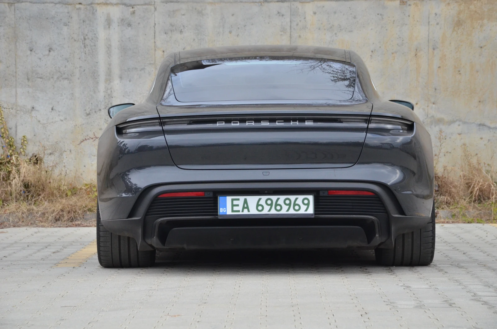 Porsche Taycan Turbo S - изображение 5