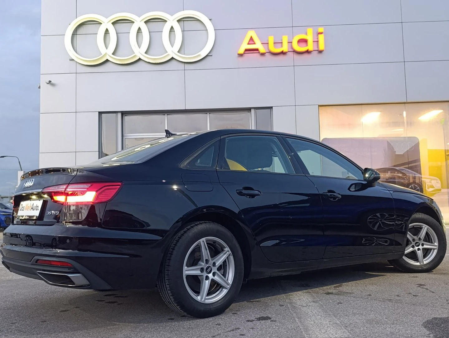 Audi A4 Limousine 35 TFSI, снимка 4 - Автомобили и джипове - 53915858