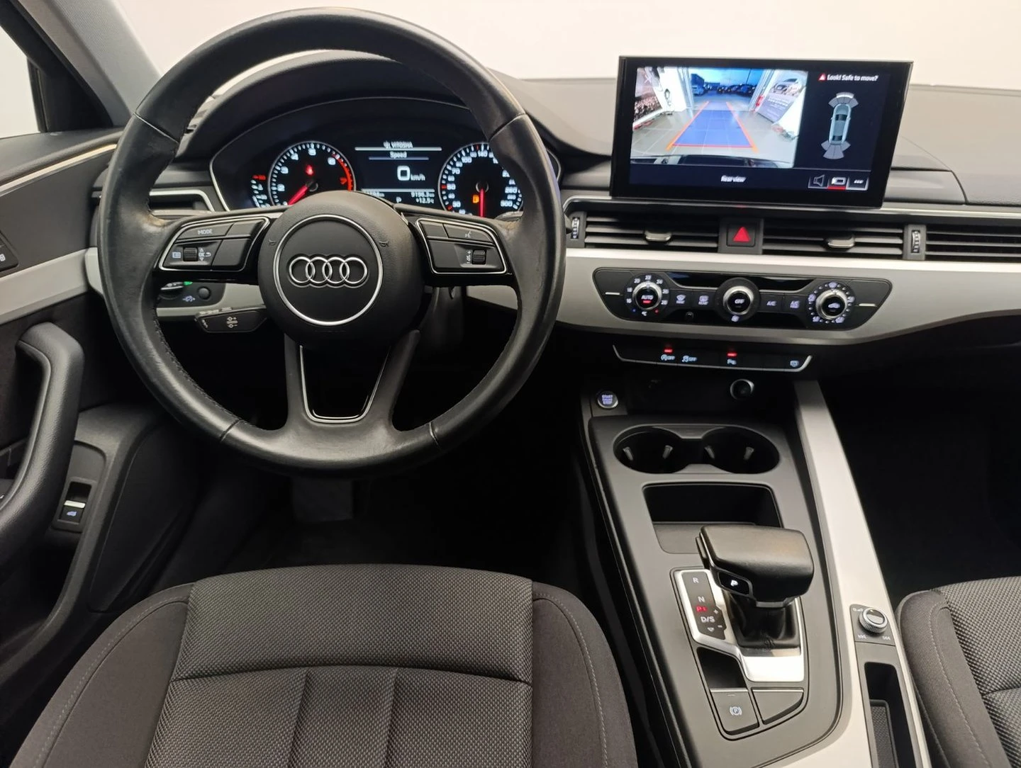 Audi A4 Limousine 35 TFSI, снимка 8 - Автомобили и джипове - 53915858