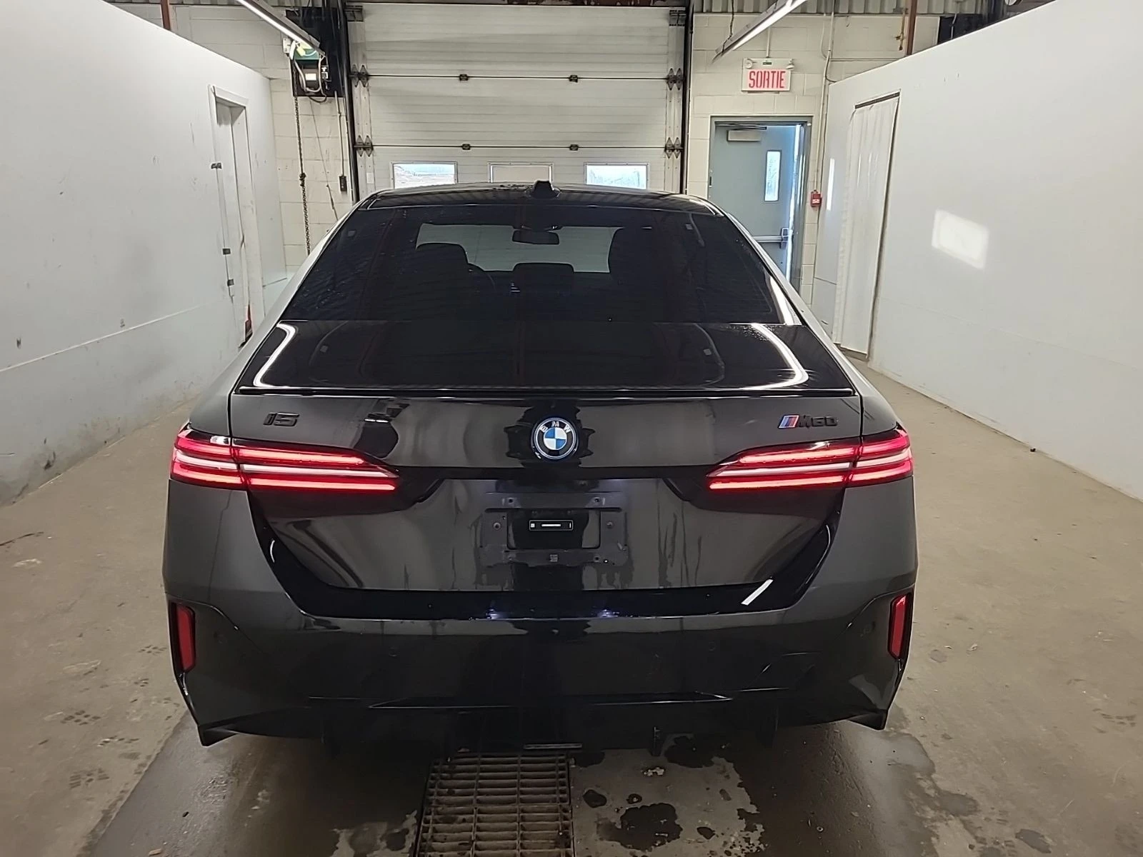 BMW i5 M6O XDRIVE CARFAX ���� ������  | Mobile.bg � ����������� 5