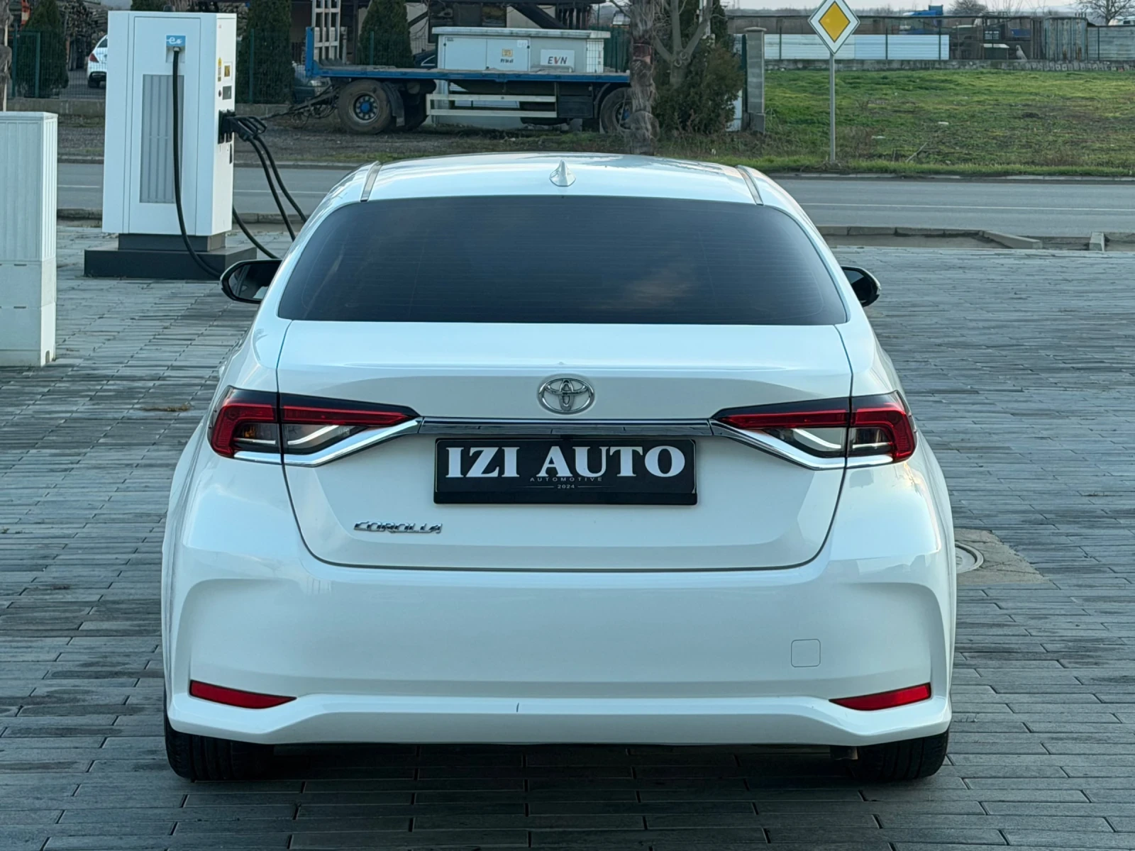 Toyota Corolla 1.6 I/LPG/98 000 KM/LIZING | Mobile.bg � ����������� 5