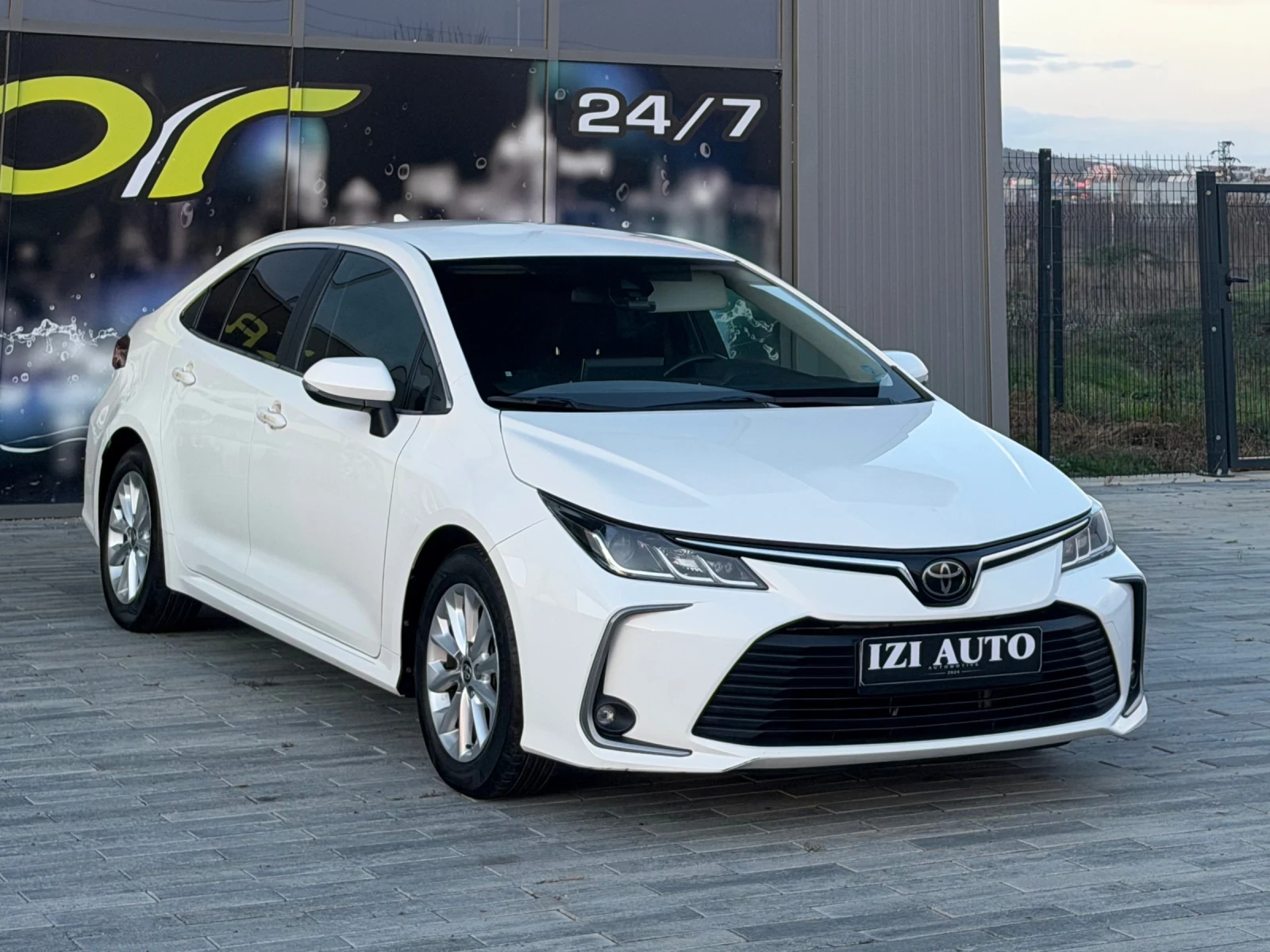 Toyota Corolla 1.6 I/LPG/98 000 KM/LIZING | Mobile.bg � ����������� 2