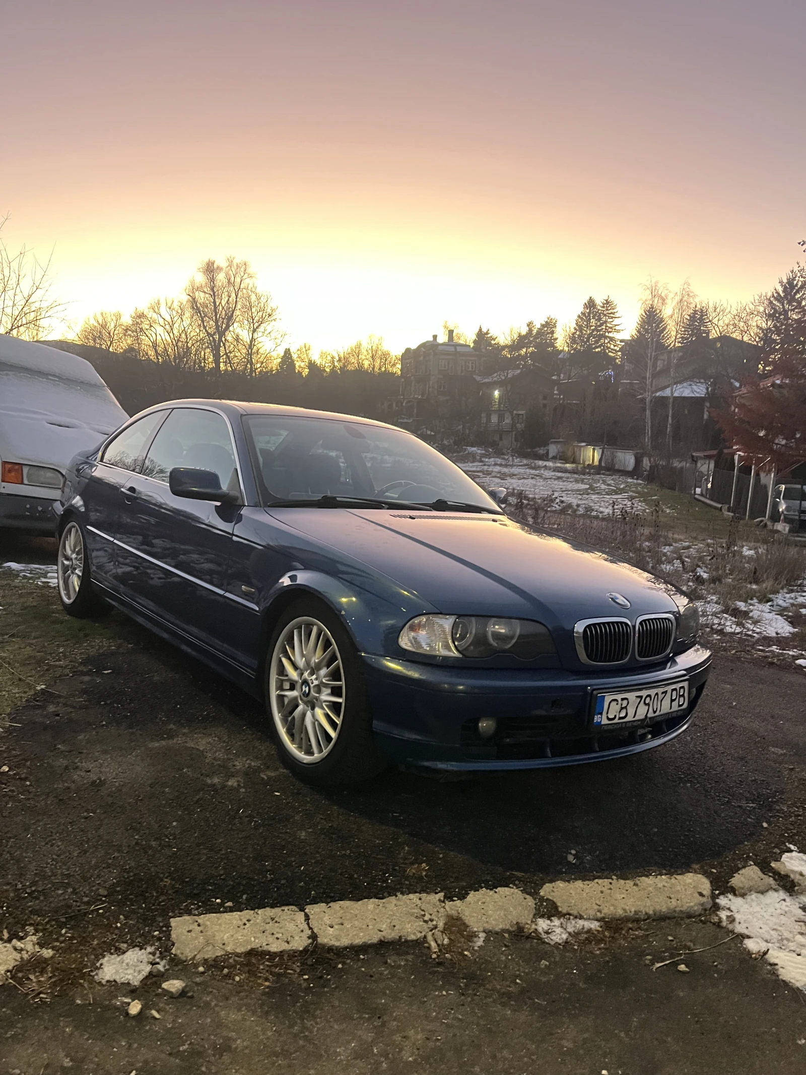 BMW 320 Ci - изображение 2