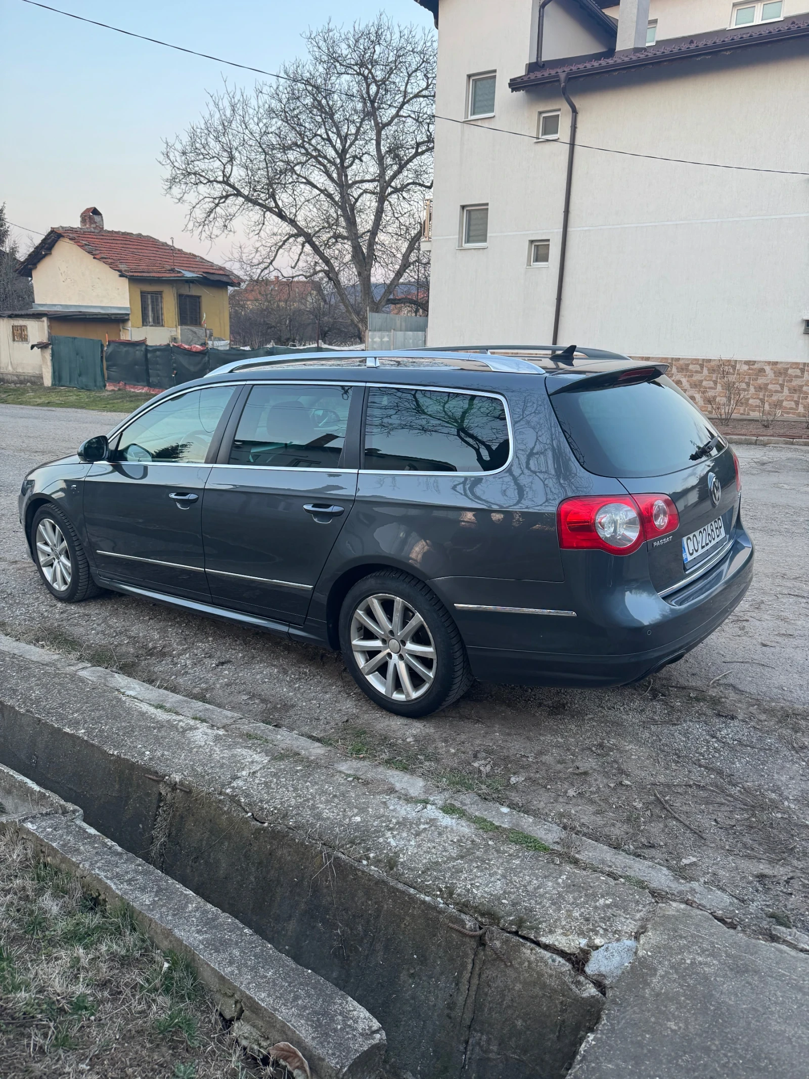 VW Passat, снимка 6 - Автомобили и джипове - 53774386