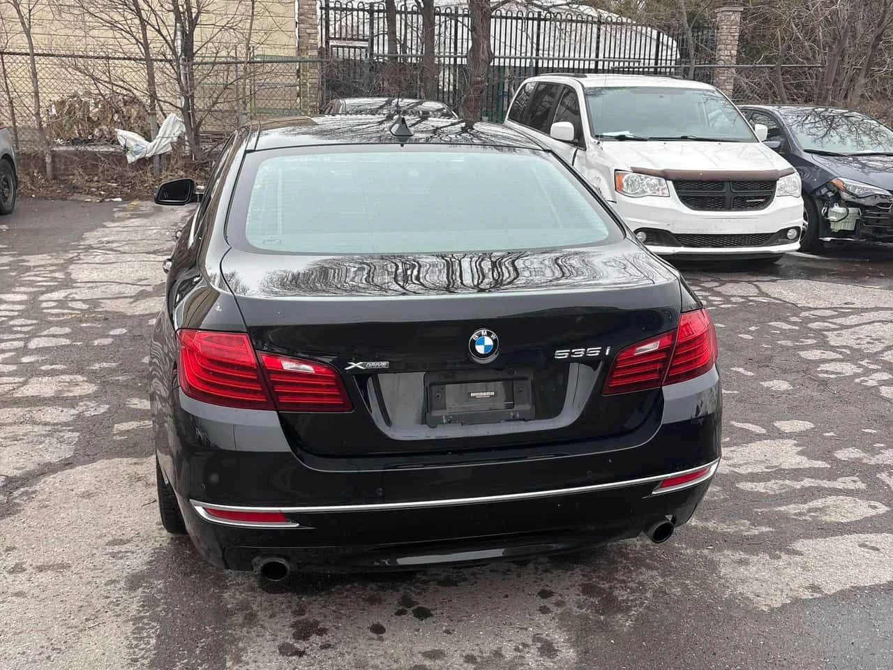 BMW 535 * 535i xDrive * CARFAX * ЦЕНА ДО БГ, снимка 4 - Автомобили и джипове - 53952231