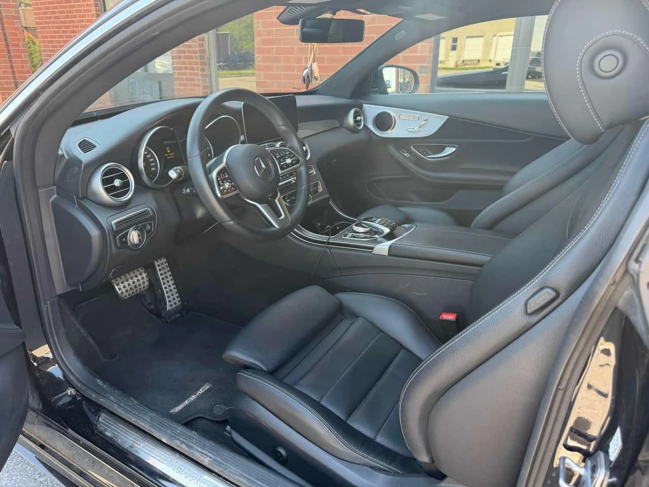Mercedes-Benz C 300 * CARFAX * БЕЗ ПЪРВОНАЧАЛНА ВНОСКА, снимка 17 - Автомобили и джипове - 54735656