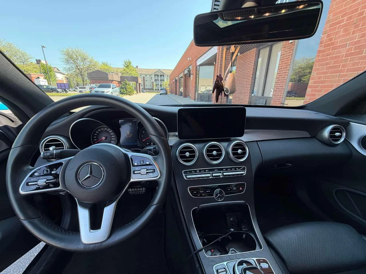 Mercedes-Benz C 300 * CARFAX * БЕЗ ПЪРВОНАЧАЛНА ВНОСКА, снимка 8 - Автомобили и джипове - 54735656