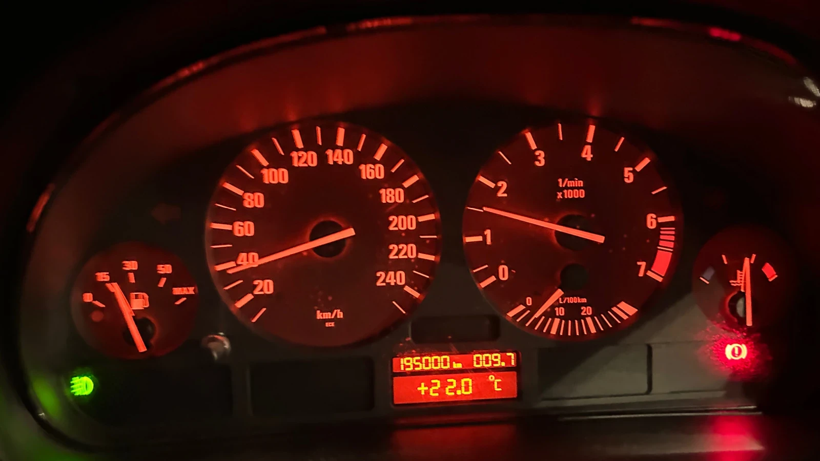 BMW 520, снимка 2 - Автомобили и джипове - 55060993