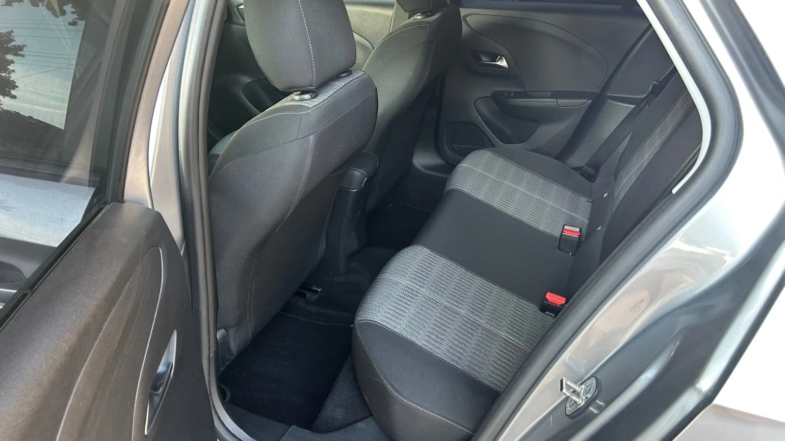 Opel Corsa 50 kw. 350km. ШВЕЙЦАРИЯ, снимка 12 - Автомобили и джипове - 55357544
