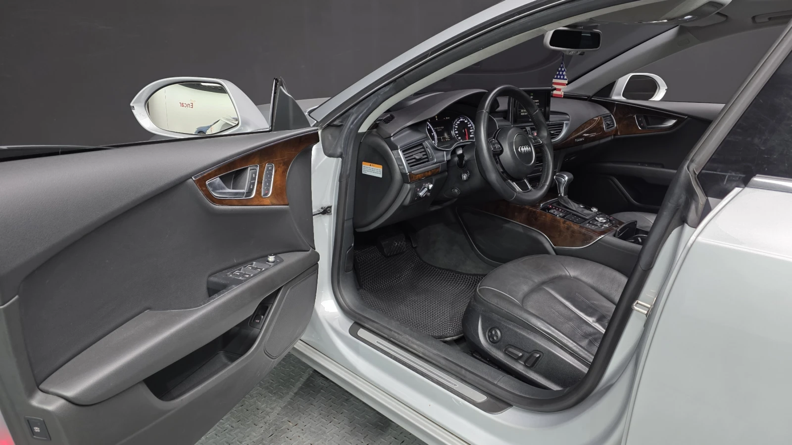 Audi A7 3.0 TFSI quattro* HUD* ЕЛ. БАГАЖНИК* КРАЙНА ЦЕНА, снимка 10 - Автомобили и джипове - 55496034