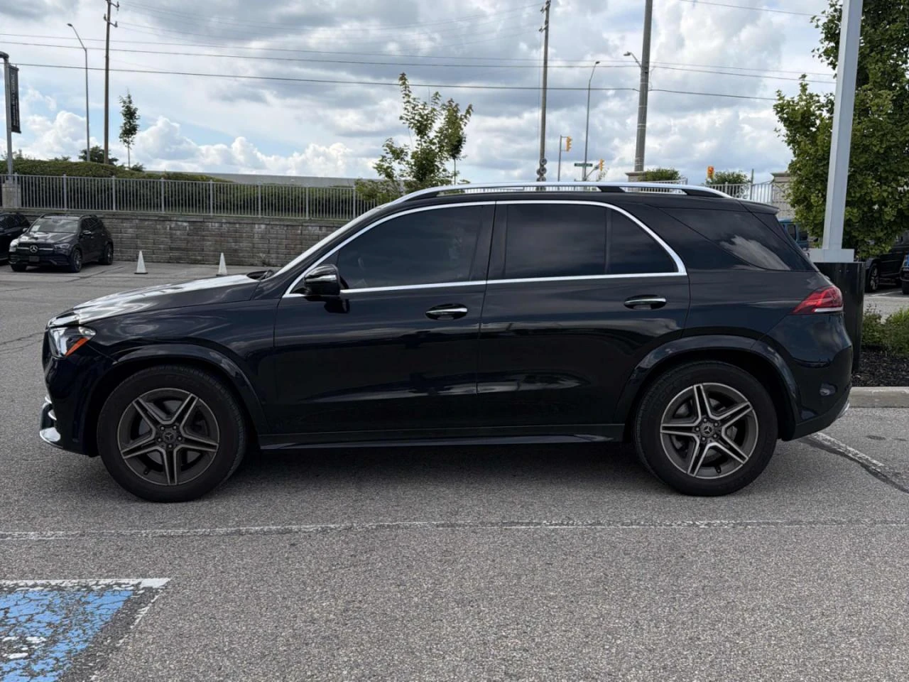 Mercedes-Benz GLE 450 AMG-pkg* Distronic* 360* Burmester* Обдух* Вакуум, снимка 3 - Автомобили и джипове - 55817666
