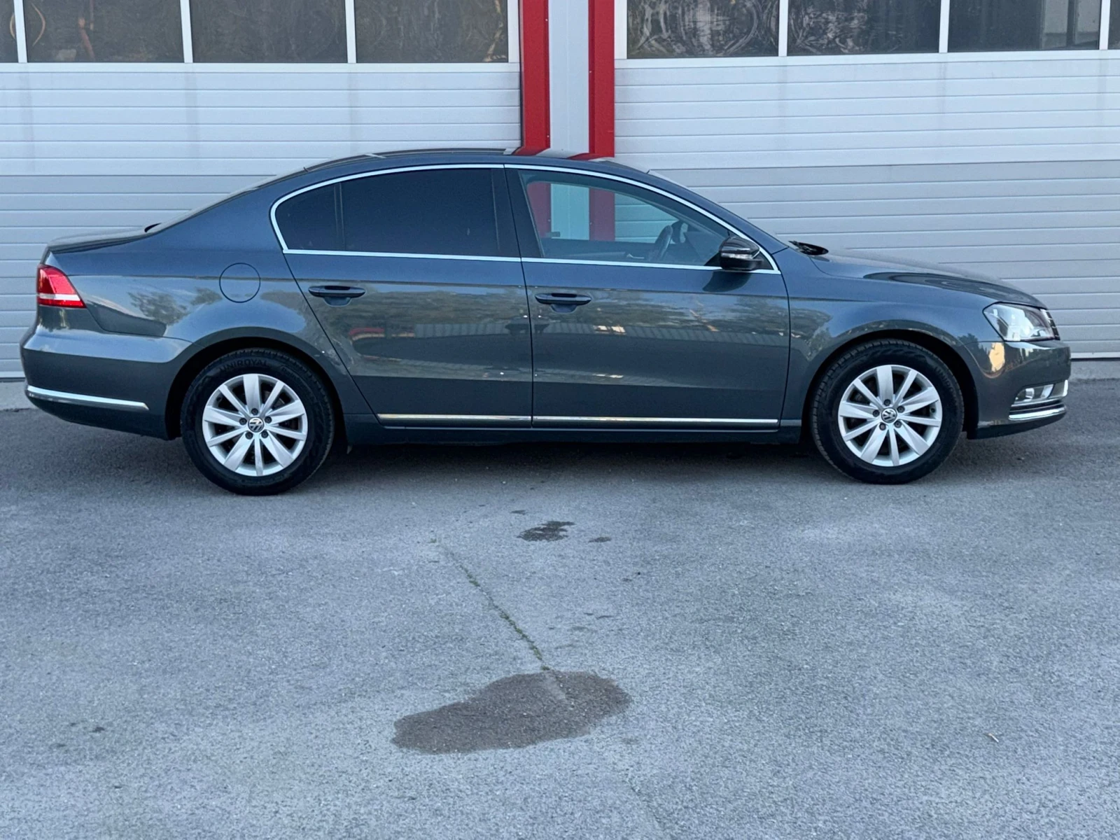 VW Passat 1.6TDI HIGHLINE KLIMATIK EVRO 5A ЛИЗИНГ!!!, снимка 7 - Автомобили и джипове - 55867958