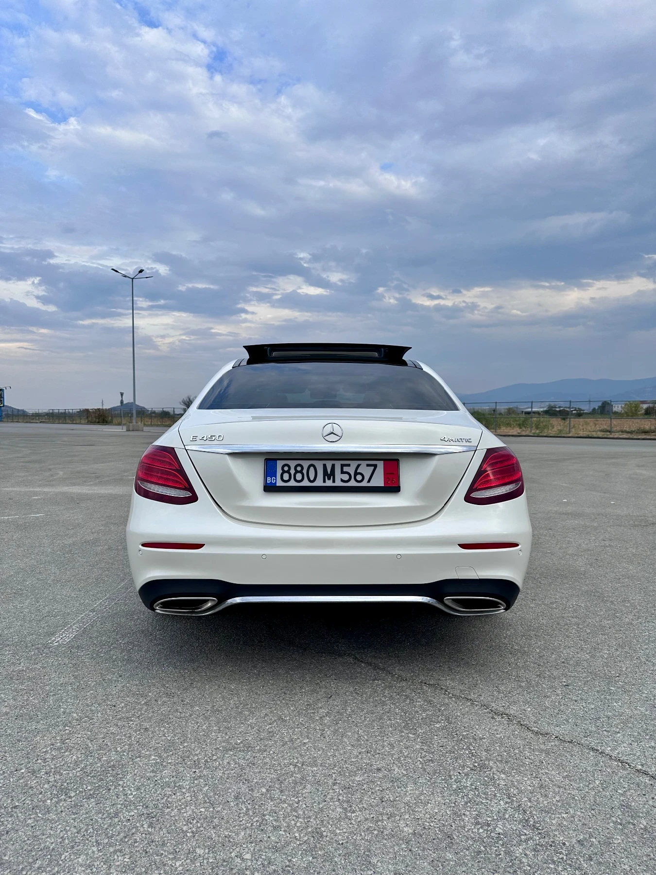 Mercedes-Benz E 450 4matic/AMG/Burm/Dist, снимка 5 - Автомобили и джипове - 56048319