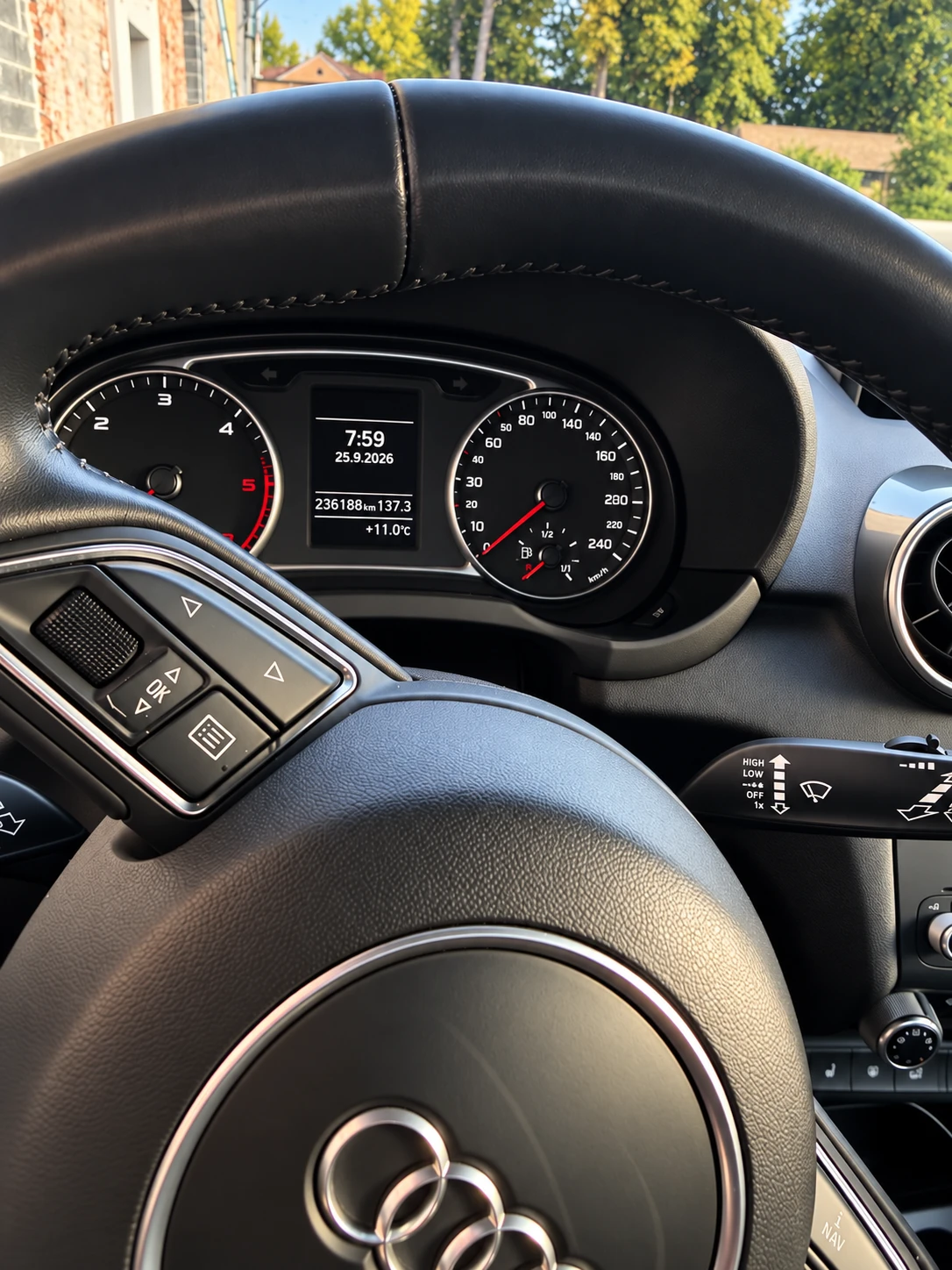 Audi A1 1.6 TDI, снимка 6 - Автомобили и джипове - 56251299