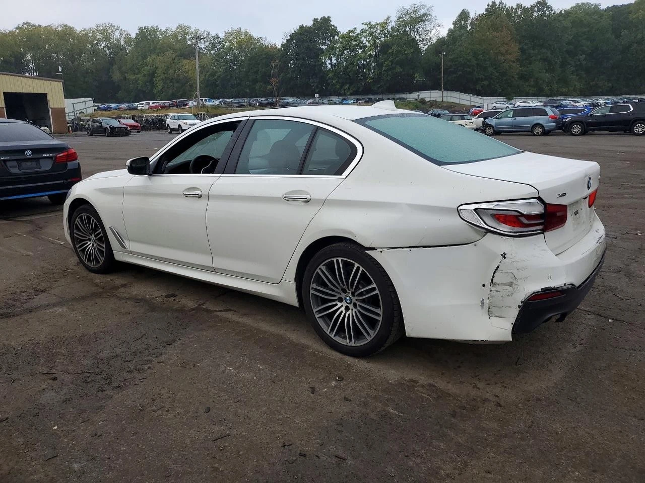 BMW 530 XI - M PKG , снимка 4 - Автомобили и джипове - 56314506