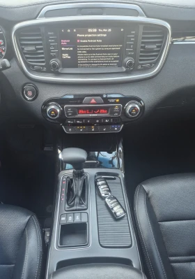 Kia Sorento 2.2 CRDI 4X4 - Наличен в БГ, снимка 11