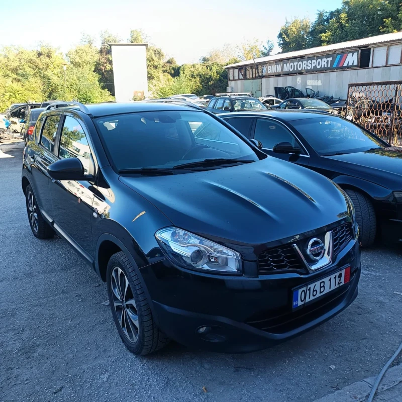 Nissan Qashqai 1.5 110 кс камера навигация N-TECH, снимка 1 - Автомобили и джипове - 47453447