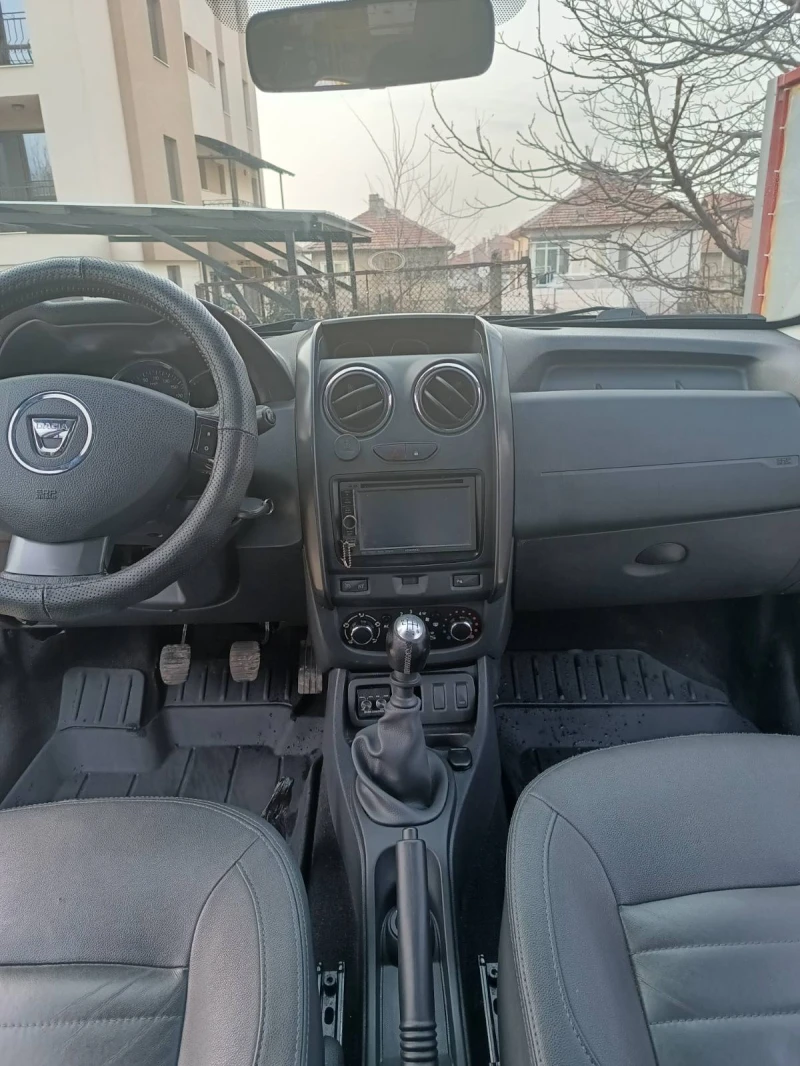 Dacia Duster, снимка 13 - Автомобили и джипове - 49307043