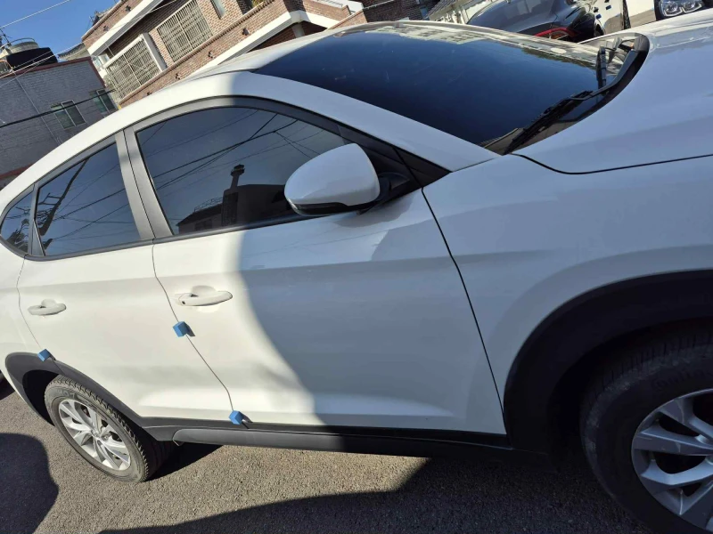 Hyundai Tucson 2.0CRDI/FACE/Пълна сервизна история !!!, снимка 6 - Автомобили и джипове - 53191208