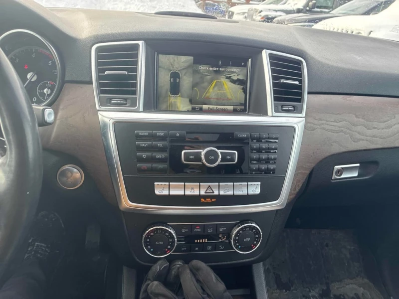 Mercedes-Benz ML 350 * BlueTEC * CARFAX * HARMAN KARDON* ПОДГРЕВ* , снимка 9 - Автомобили и джипове - 53289576