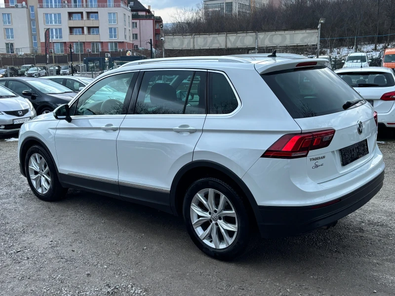 VW Tiguan 2.0TDI 4x4, снимка 4 - Автомобили и джипове - 53359012
