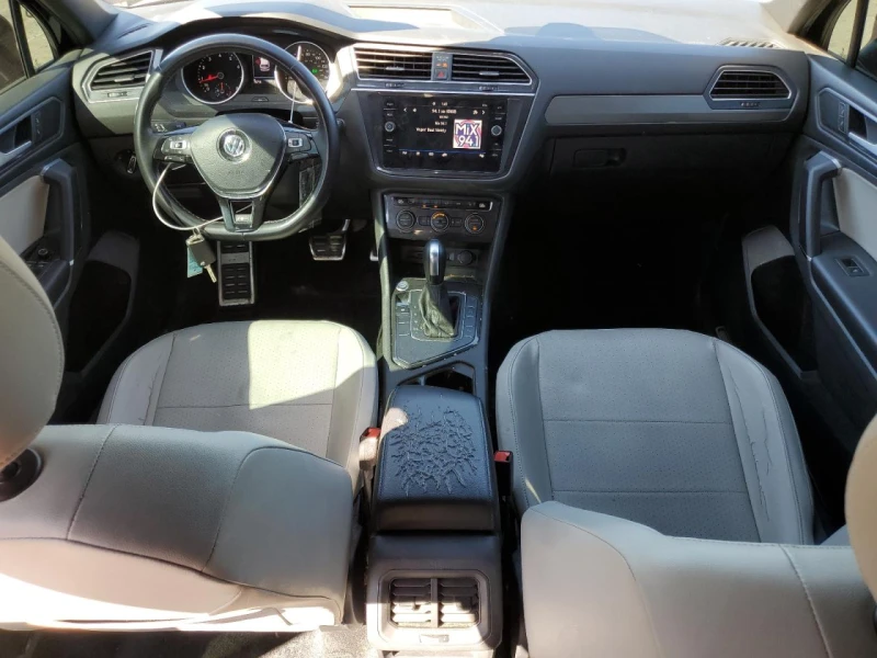VW Tiguan, снимка 8 - Автомобили и джипове - 53448470