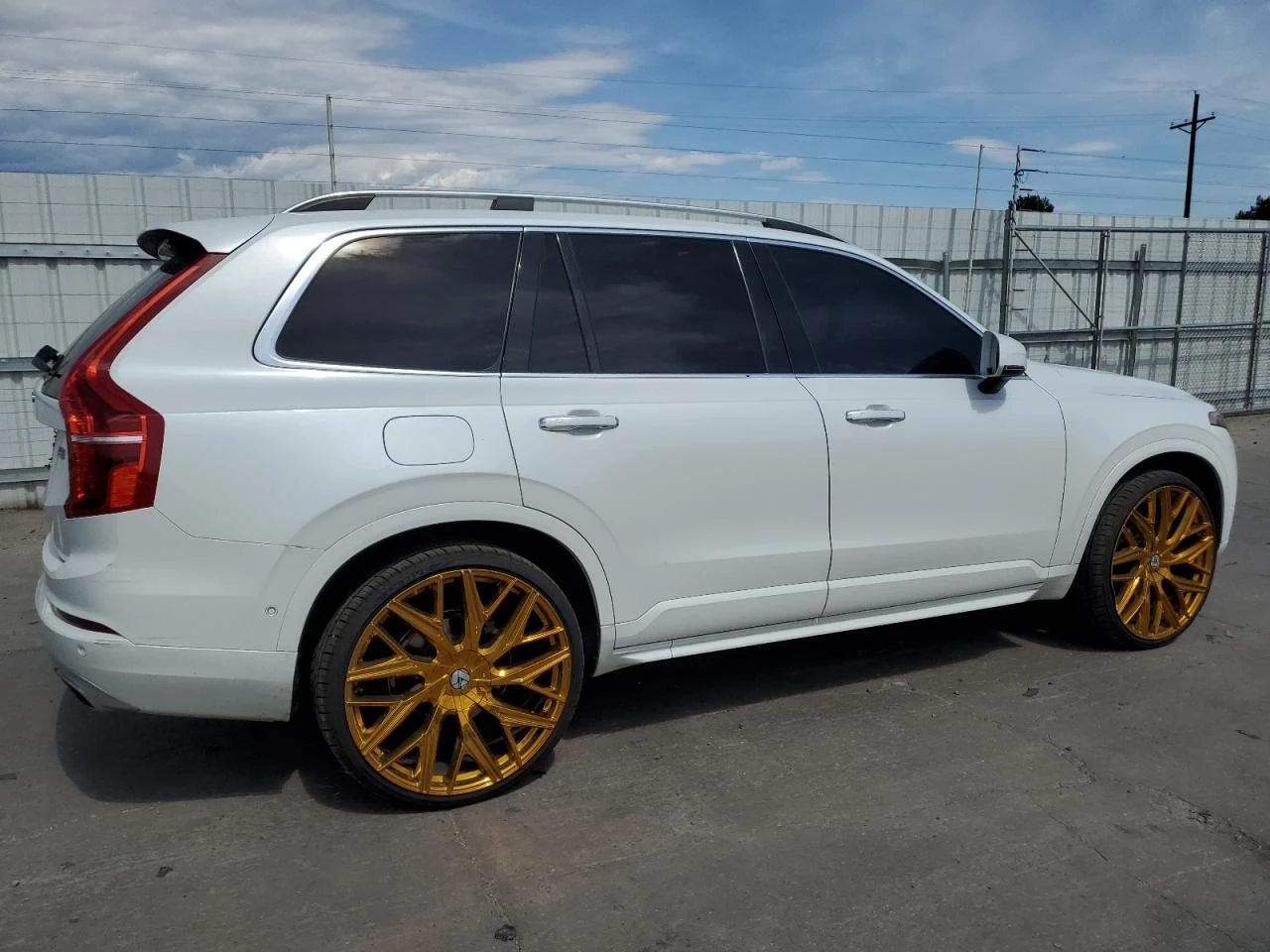 Volvo Xc90 T6 4X4 * КЛИП НА ДВИГАТЕЛ* * ЛИЗИНГ*  - изображение 4