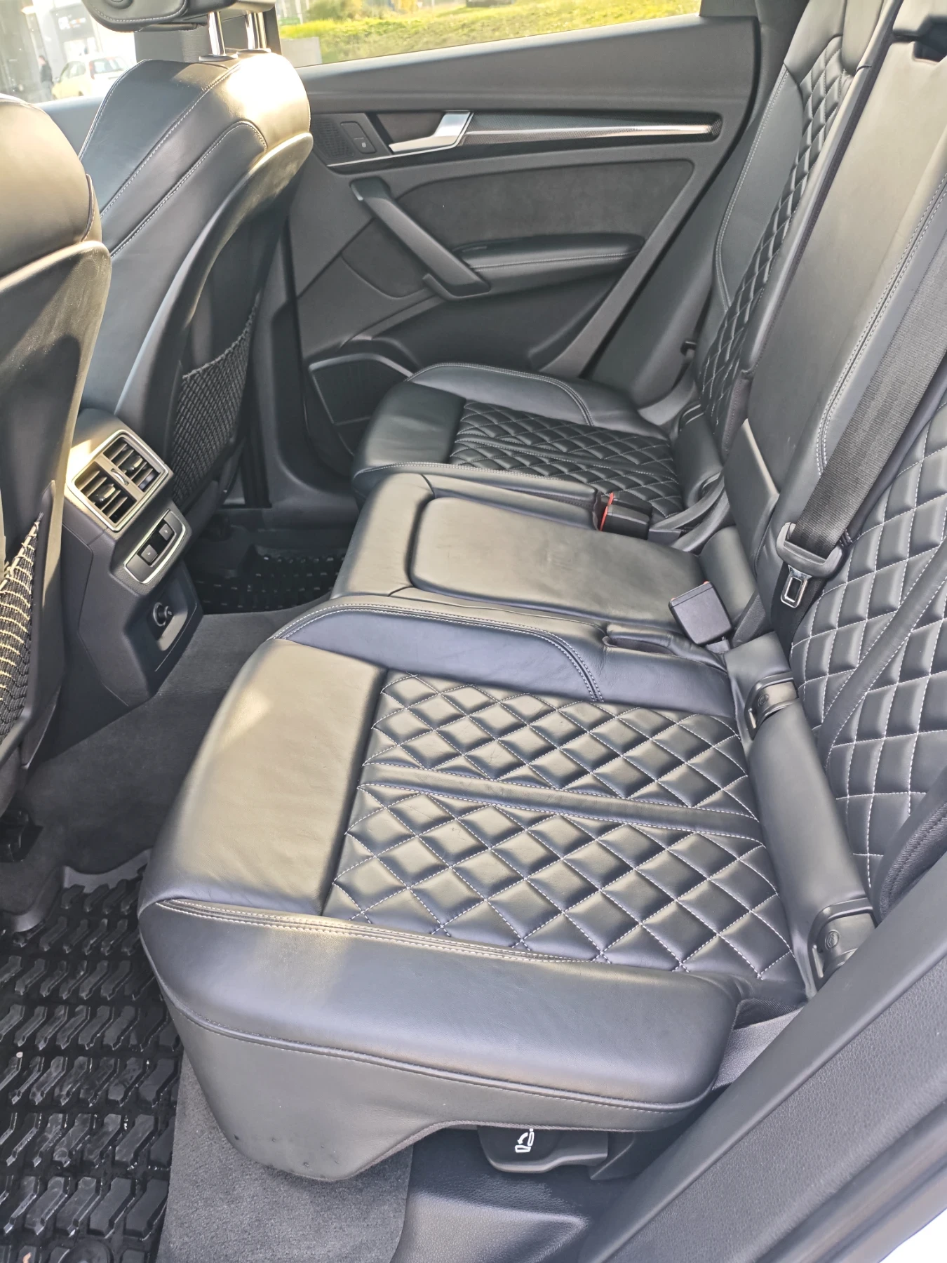 Audi SQ5, снимка 16 - Автомобили и джипове - 53827664