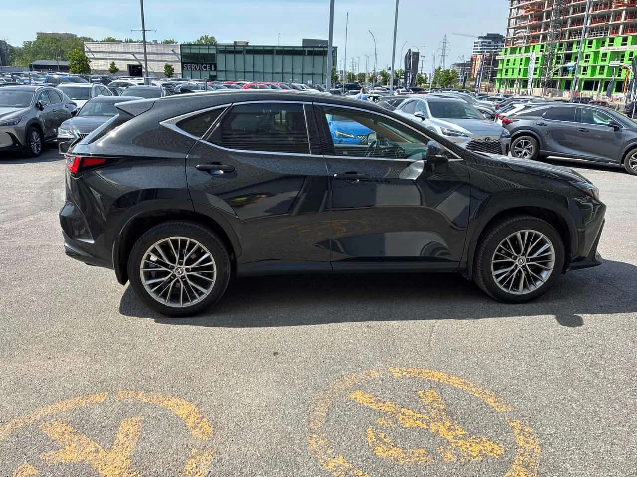 Lexus NX 350h ШИБИДАХ/ОБДУХВАНЕ/АВТОФИНАНСИРАНЕ, снимка 4 - Автомобили и джипове - 54903739