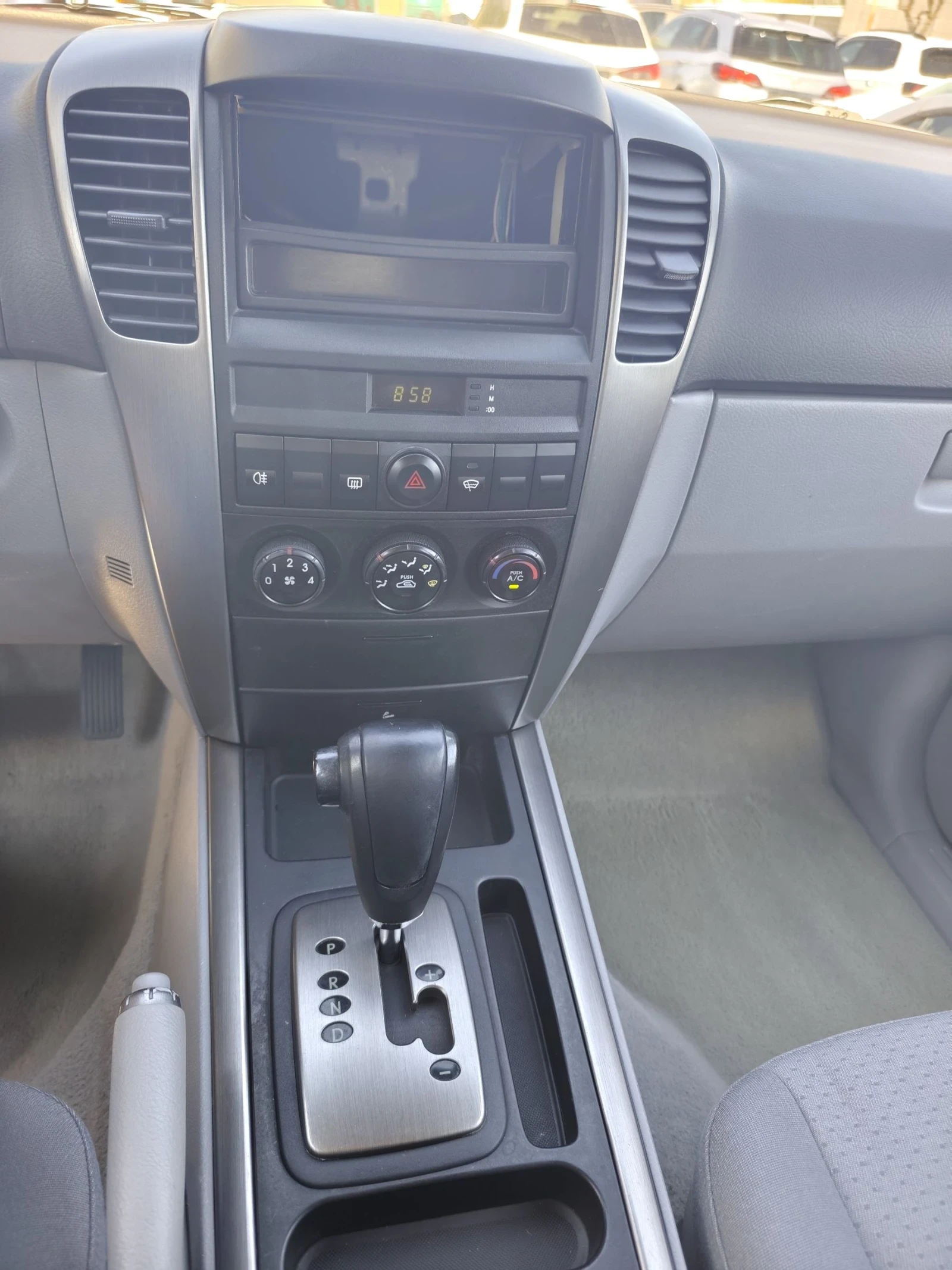 Kia Sorento, снимка 15 - Автомобили и джипове - 54999835